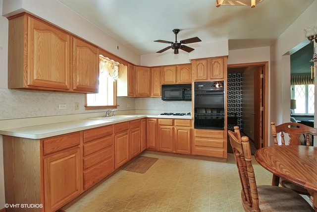 7127 Thomas Ave, Bridgeview, IL 60455 photo 4
