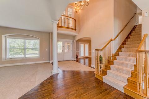 26436 Silverleaf Dr, Plainfield, IL 60585 photo 2