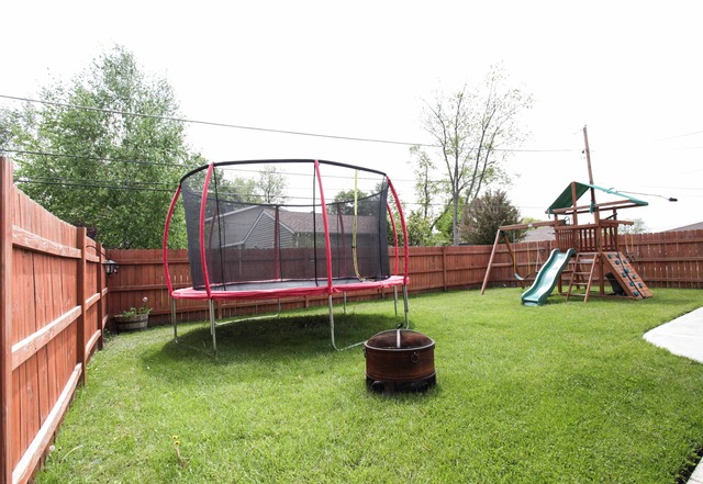 421 Lillian Ln, Des Plaines, IL 60016 photo 25