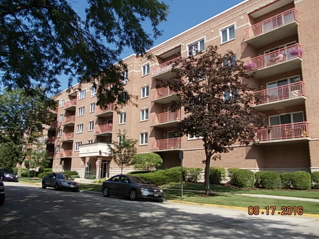 1378 Perry St #304, Des Plaines, IL 60016 photo 2