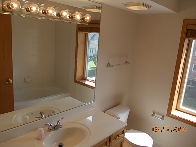 1378 Perry St #304, Des Plaines, IL 60016 photo 15