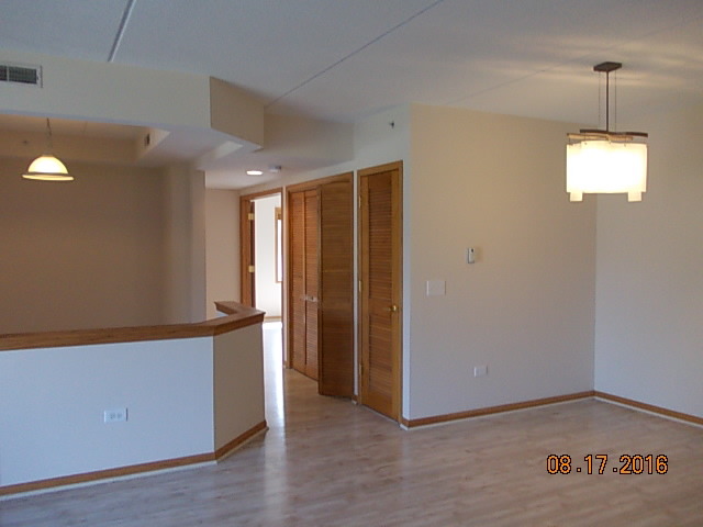 1378 Perry St #304, Des Plaines, IL 60016 photo 11