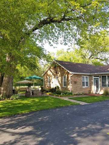 411 S Lyman Ave, Des Plaines, IL 60016 photo 3