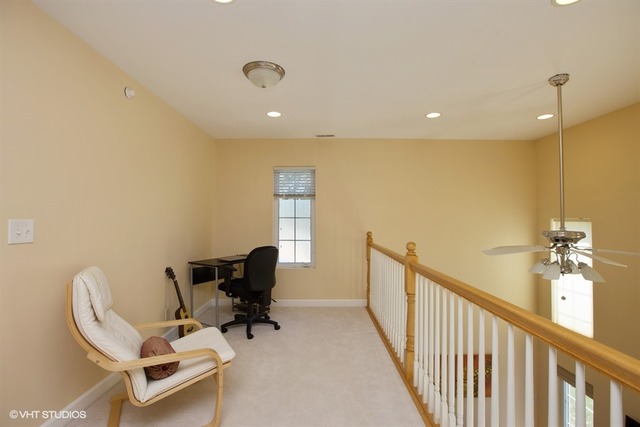 275 W Thacker St, Hoffman Estates, IL 60169 photo 15