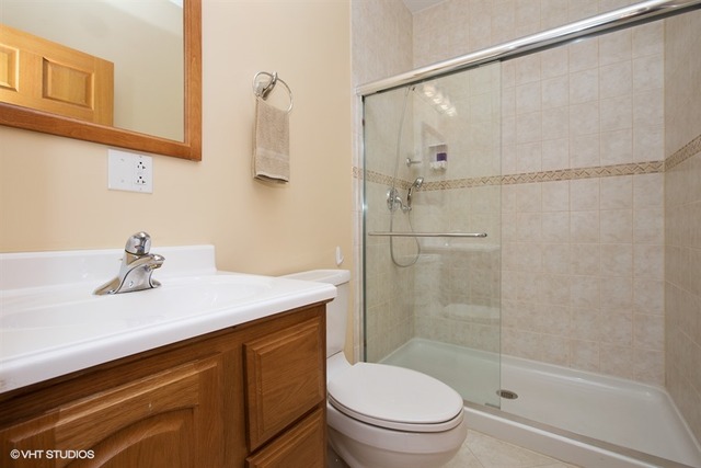 275 W Thacker St, Hoffman Estates, IL 60169 photo 17