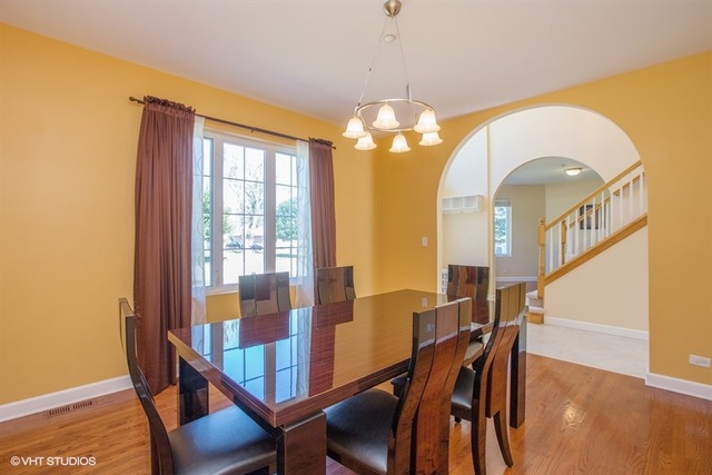 275 W Thacker St, Hoffman Estates, IL 60169 photo 6