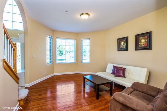 275 W Thacker St, Hoffman Estates, IL 60169 photo 7