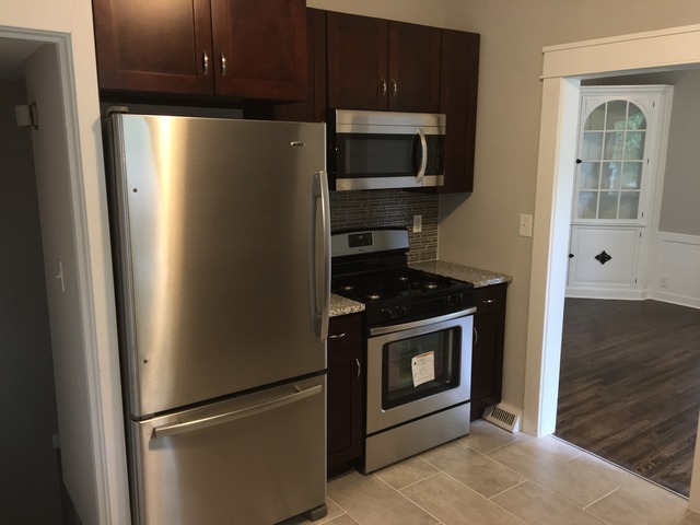 415 Washburn St, Elgin, IL 60123 photo 7