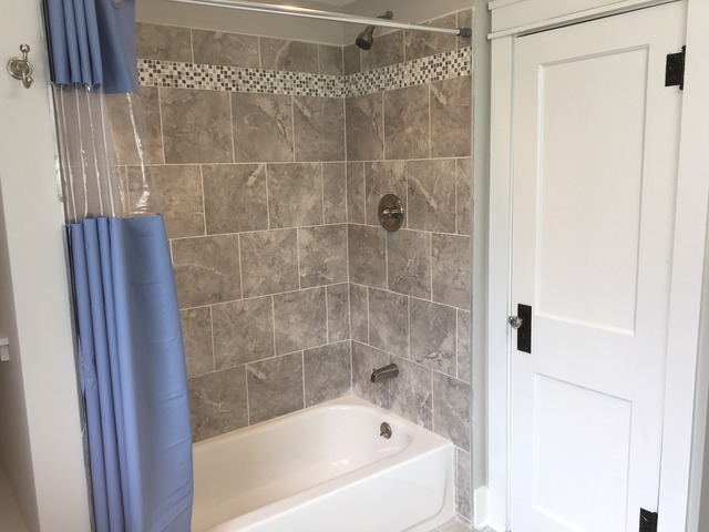 415 Washburn St, Elgin, IL 60123 photo 9