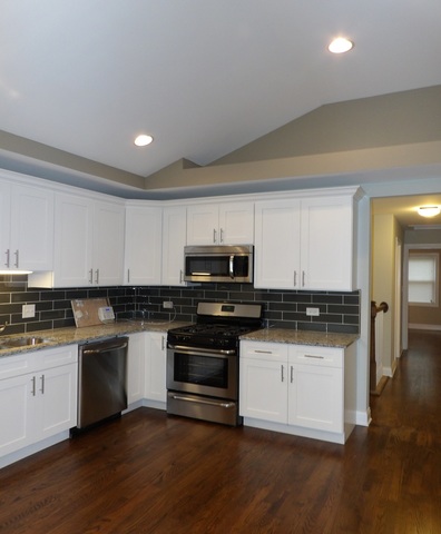 9654 S Forest Ave, Chicago, IL 60628 photo 5
