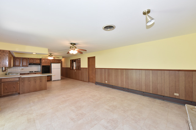 704 S Riverside Dr, Mchenry, IL 60050 photo 8