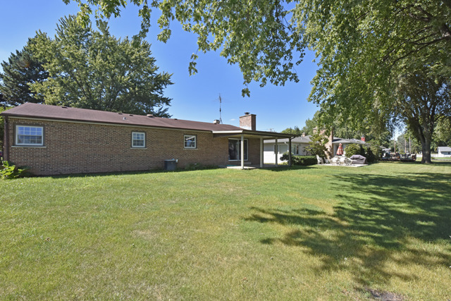 704 S Riverside Dr, Mchenry, IL 60050 photo 17