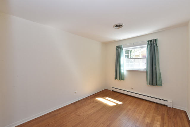 704 S Riverside Dr, Mchenry, IL 60050 photo 12