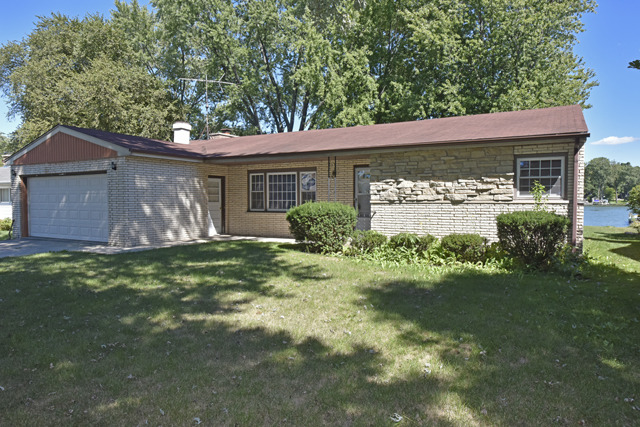 704 S Riverside Dr, Mchenry, IL 60050 photo 1
