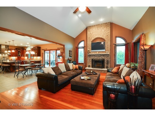 38 W630 Hopps Rd, Elgin, IL 60124 photo 7