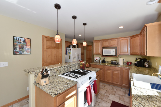 3939 Taft Rd, Kenosha, WI 53142 photo 3