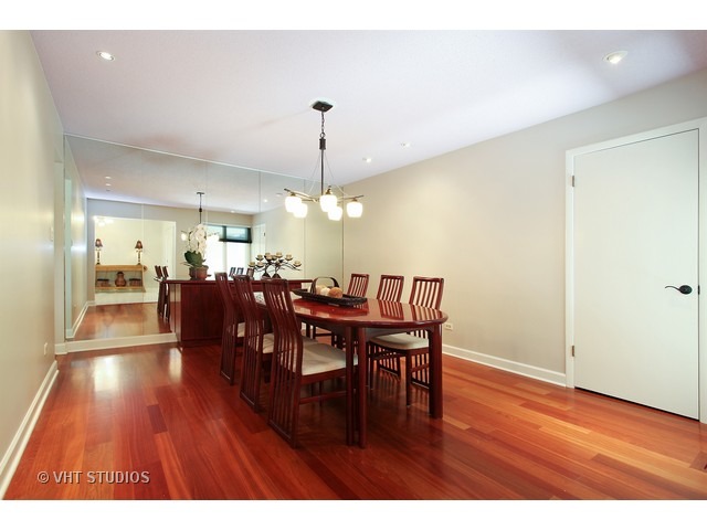 175 Fairview Ln, Northbrook, IL 60062 photo 4