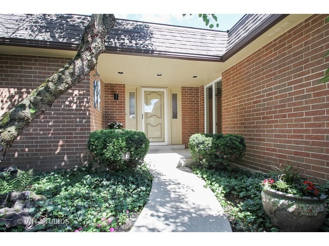 175 Fairview Ln, Northbrook, IL 60062 photo 2
