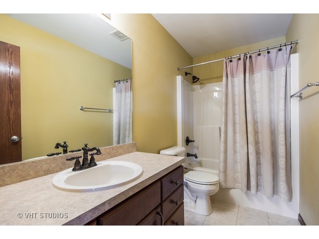 1608 Wyndham Ct, Plainfield, IL 60586 photo 16
