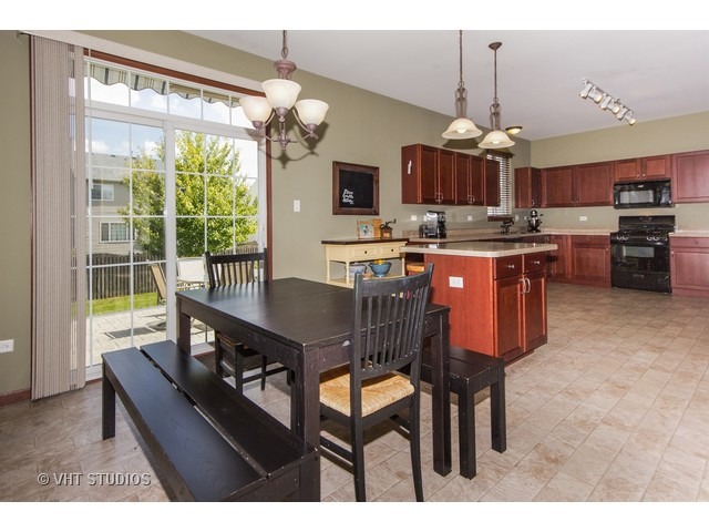 1608 Wyndham Ct, Plainfield, IL 60586 photo 7