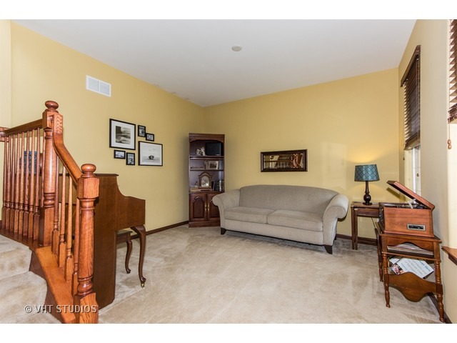 1608 Wyndham Ct, Plainfield, IL 60586 photo 4