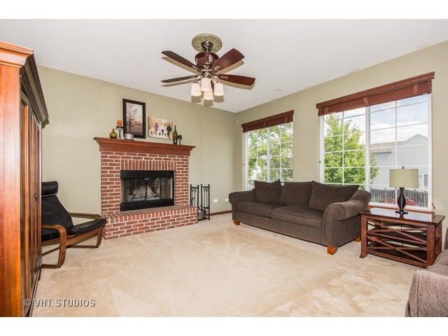 1608 Wyndham Ct, Plainfield, IL 60586 photo 8