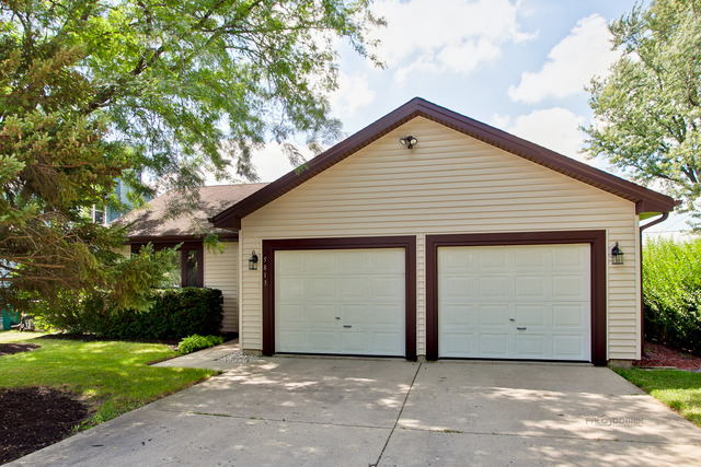 5813 Greenview Rd, Oakwood Hills, IL 60013 photo 2