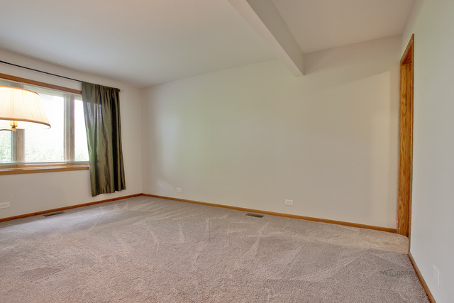 5813 Greenview Rd, Oakwood Hills, IL 60013 photo 15