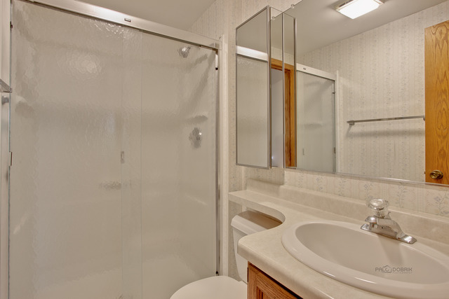 5813 Greenview Rd, Oakwood Hills, IL 60013 photo 19