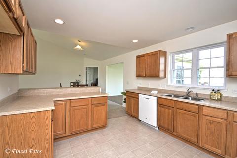 819 Hanson Ave, Mchenry, IL 60050 photo 7
