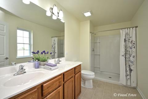 819 Hanson Ave, Mchenry, IL 60050 photo 10