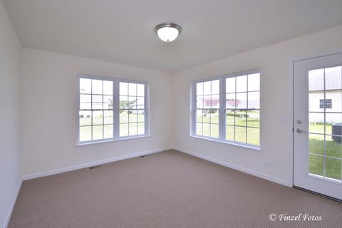 819 Hanson Ave, Mchenry, IL 60050 photo 8