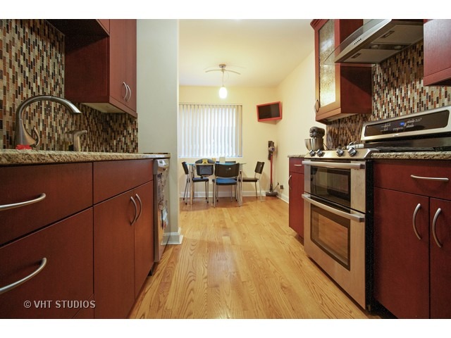 412 Arrow Trl, Wheeling, IL 60090 photo 3