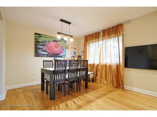 412 Arrow Trl, Wheeling, IL 60090 photo 4
