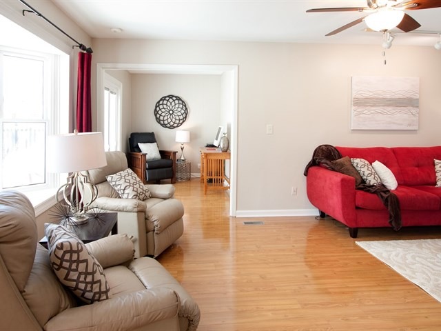 1880 Chippendale Rd, Hoffman Estates, IL 60169 photo 16