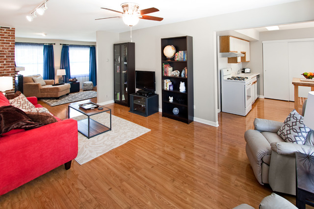 1880 Chippendale Rd, Hoffman Estates, IL 60169 photo 8