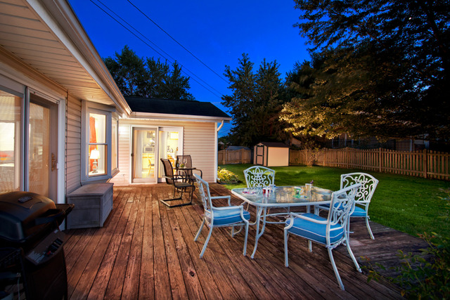 1880 Chippendale Rd, Hoffman Estates, IL 60169 photo 2