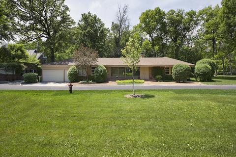 636 Washington Pl, Glencoe, IL 60022 photo 1