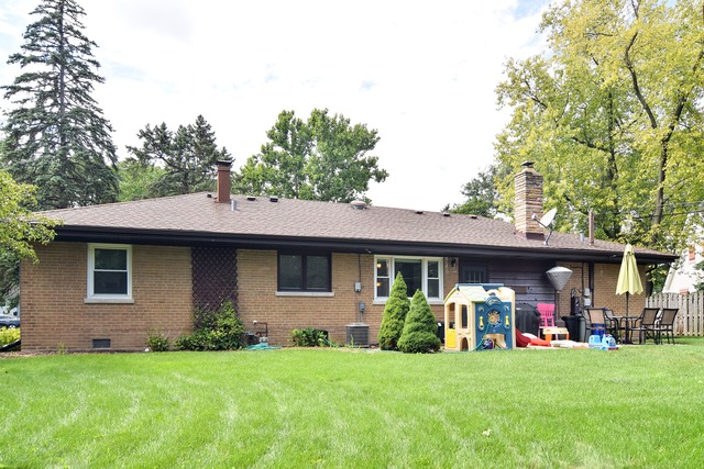 903 Crest St, Wheaton, IL 60187 photo 11