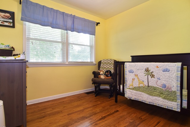 903 Crest St, Wheaton, IL 60187 photo 8