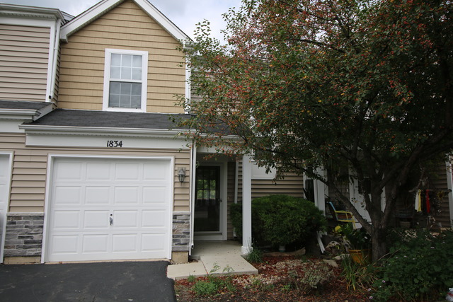 1834 Pebble Beach Cir, Elgin, IL 60123 photo 1