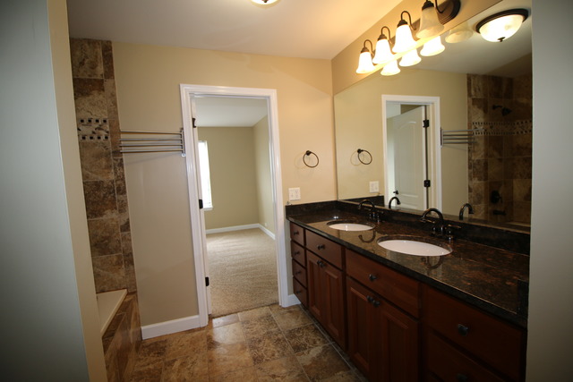 1834 Pebble Beach Cir, Elgin, IL 60123 photo 12