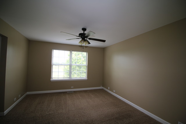 1834 Pebble Beach Cir, Elgin, IL 60123 photo 9