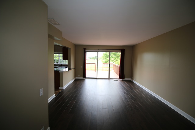 1834 Pebble Beach Cir, Elgin, IL 60123 photo 4