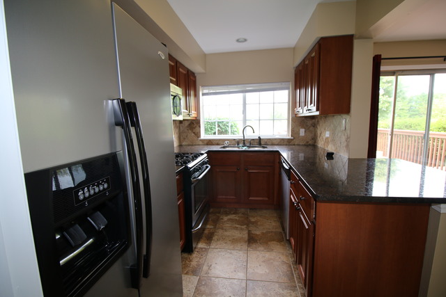 1834 Pebble Beach Cir, Elgin, IL 60123 photo 7