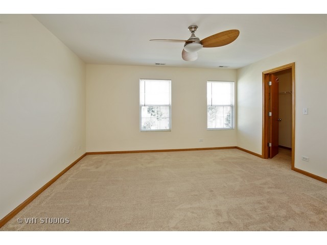 1432 Millbrook Dr, Algonquin, IL 60102 photo 8