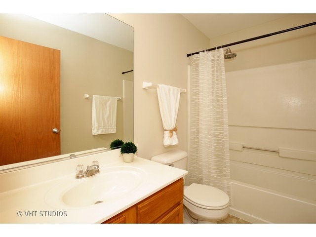 1432 Millbrook Dr, Algonquin, IL 60102 photo 12