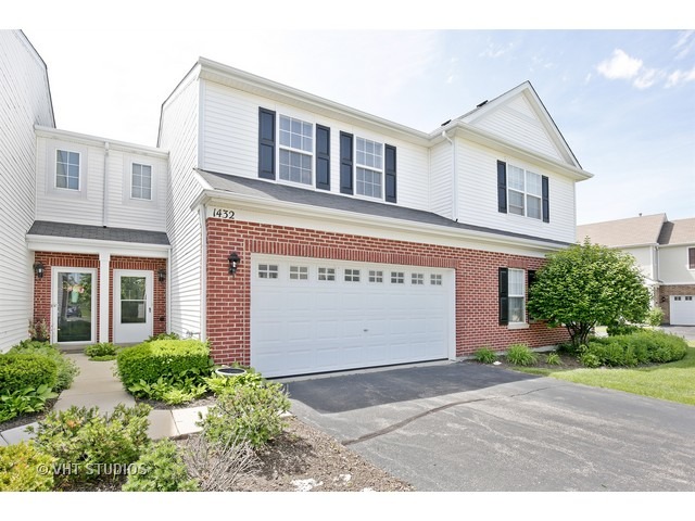 1432 Millbrook Dr, Algonquin, IL 60102 photo 1