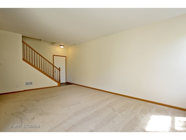 1432 Millbrook Dr, Algonquin, IL 60102 photo 3