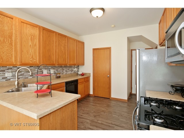 1432 Millbrook Dr, Algonquin, IL 60102 photo 5